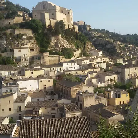 Il Gelsomino לינה וארוחת בוקר שיקלי